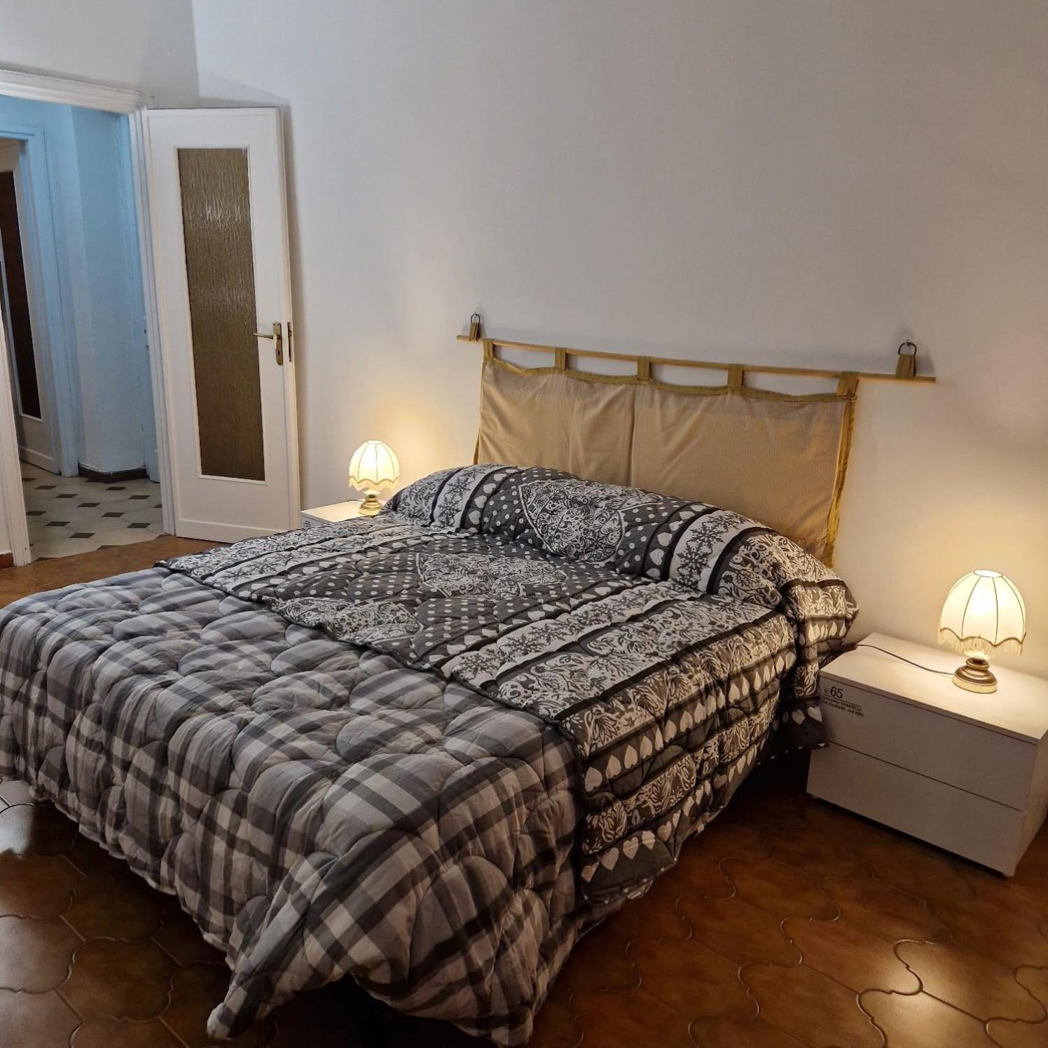 Bilo Iris Apartment Turin Bagian luar foto